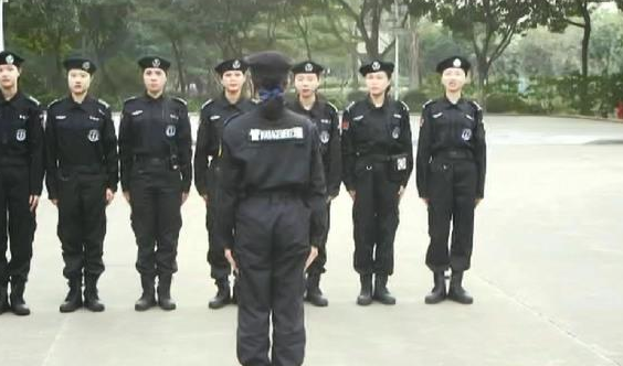 女子巡逻队的四十八小时