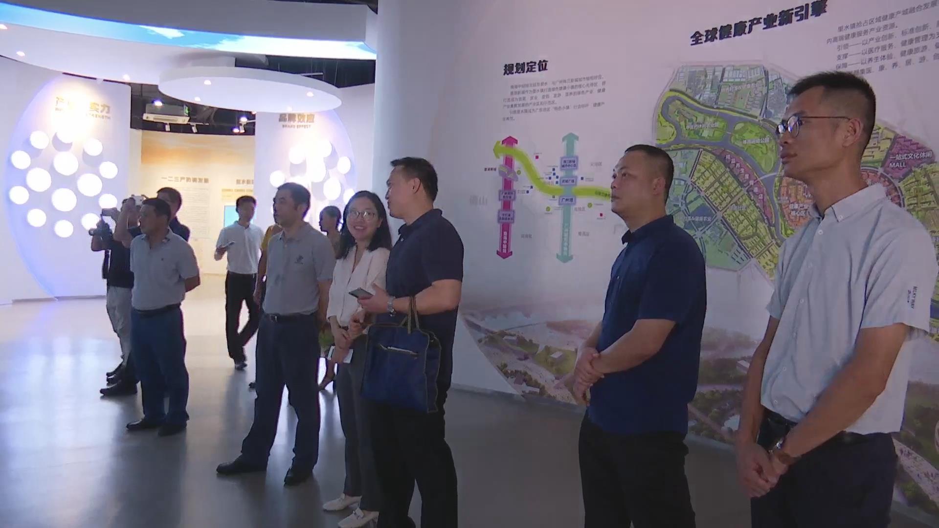 德庆马圩镇党政考察团到里水参观学习